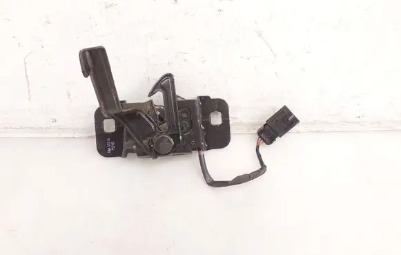 Opel Astra K Engine bonnet/hood lock/latch loop/hook 13412214 15240