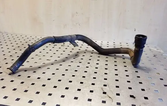 Volkswagen Touareg I Engine coolant pipe/hose 7L6122109D