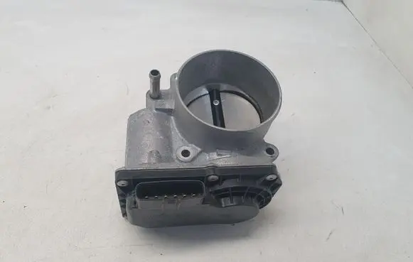 Lexus GS 250 350 300H 450H Throttle valve 2203031070
