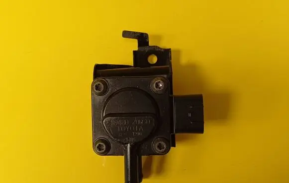 Toyota Avensis T250 Air pressure sensor 8948020030