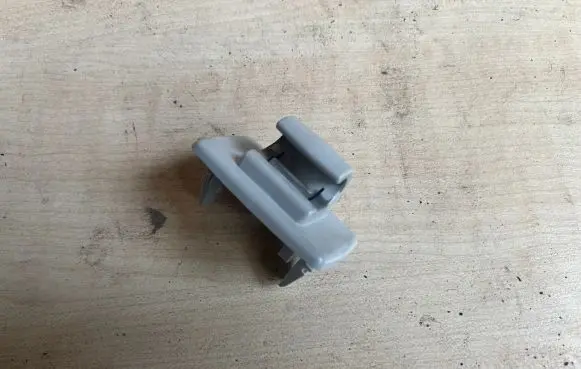 Mercedes-Benz B W245 Sun visor clip/hook/bracket A1698110040