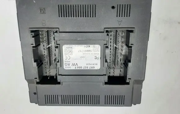 Skoda Fabia Mk2 (5J) Comfort/convenience module 6R7937084F