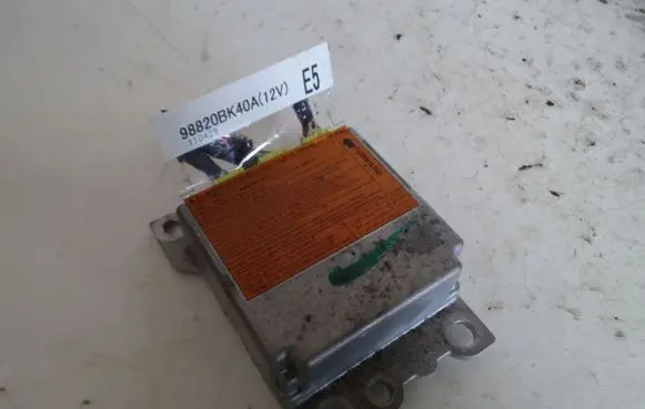 Nissan Qashqai Airbag control unit/module 98820BK40A