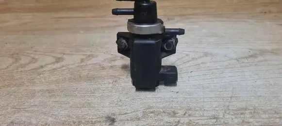 Volvo S40, V40 Turbo solenoid valve 30618057