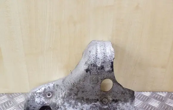 KIA Sportage Exhaust heat shield
