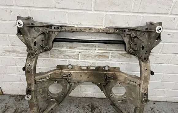 BMW 5 G30 G31 G38 Front subframe 6861106 6873464