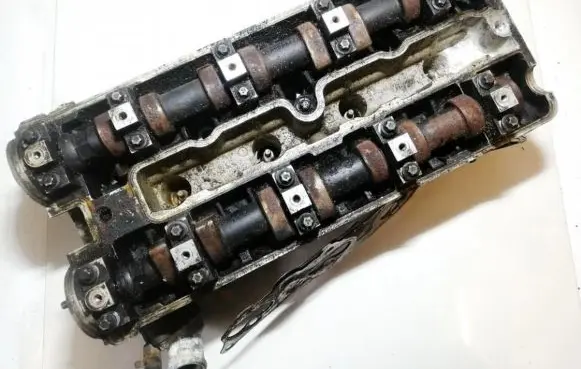 Opel Omega B1 Engine head 90466643 90400056