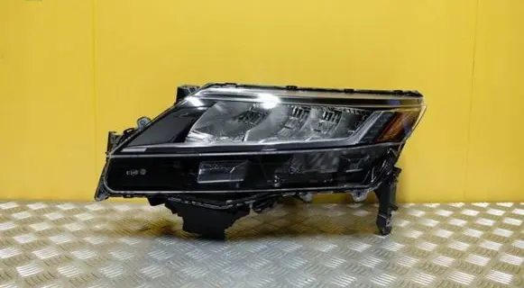 Mitsubishi ASX Headlight/headlamp 8301D485 23307219 2239