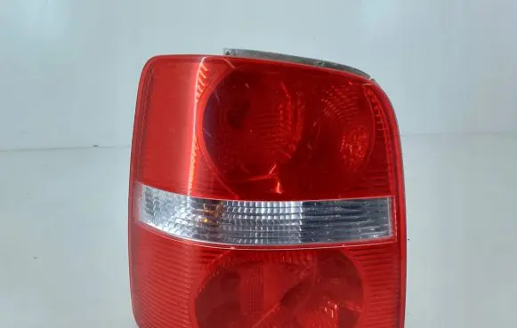 Volkswagen Touran I Rear/tail lights 1T0945095F