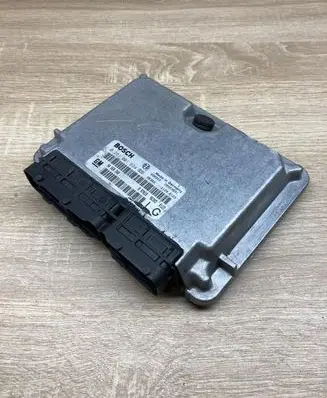 Opel Vectra B Engine control unit/module ECU 90569348 0281001634