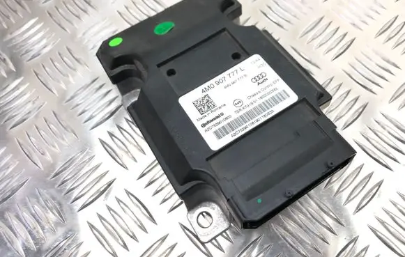 Audi SQ7 Suspension control unit/module 4M0907777L 4M0907777B