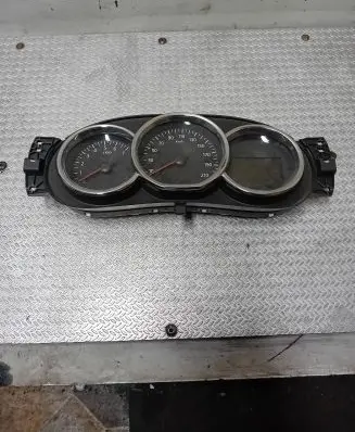 Dacia Dokker Speedometer (instrument cluster) 248102645R 0002431551 S17876988W
