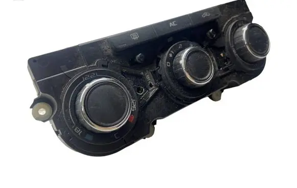 Skoda Octavia Mk2 (1Z) Climate control unit 3T0820047M K006 5HB00975230