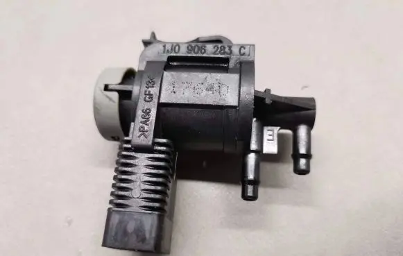 Audi A6 S6 C6 4F Turbo solenoid valve 1J0906283C