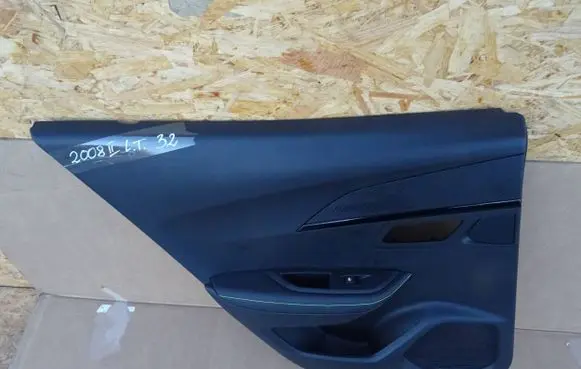 Peugeot 2008 II Coupe rear side trim panel 