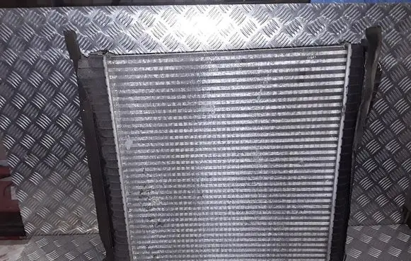 Land Rover Discovery 4 - LR4 Intercooler radiator