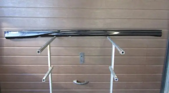 Front sill (body part)