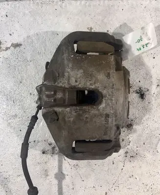 BMW 5 GT F07 Front brake caliper 939 6036