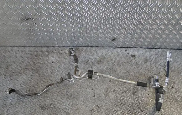 KIA Sorento Air conditioning (A/C) pipe/hose 