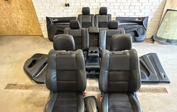 Dodge Durango III Interior set 05026486AA 68408857AB