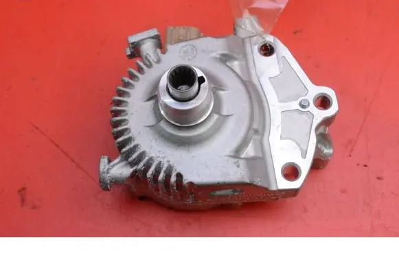 KIA Sportage Vacuum pump 352002M412