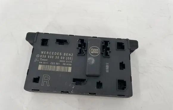 Mercedes-Benz Vito Viano W639 Door control unit/module 00006170