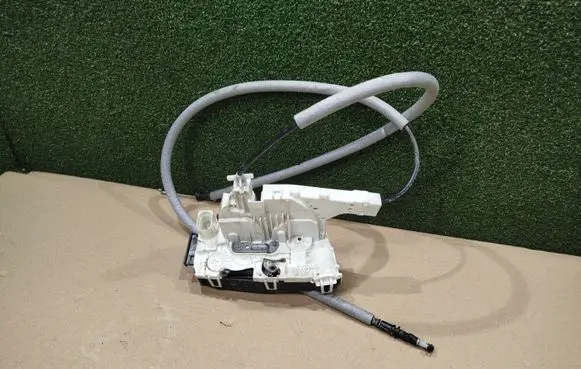 Man TGE 1gen Rear door lock 7C0843014 7C0843014CT