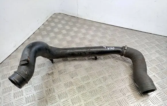 Volvo V70 Intercooler hose/pipe 8624887
