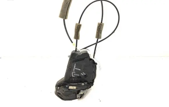 Honda HR-V Rear door lock M85-14110M2