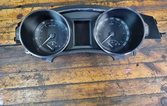 Skoda Superb B6 (3T) Speedometer (instrument cluster) 3T1920841B A2C53219665