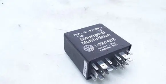 Volkswagen PASSAT B5.5 Other relay 1J0907487B