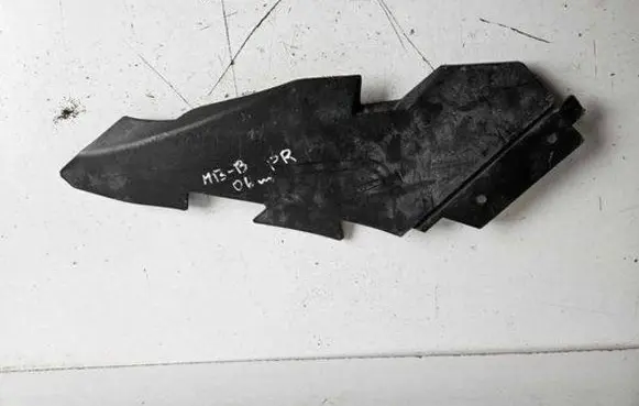 Mercedes-Benz B W245 Radiator trim 90080101 A1698210336