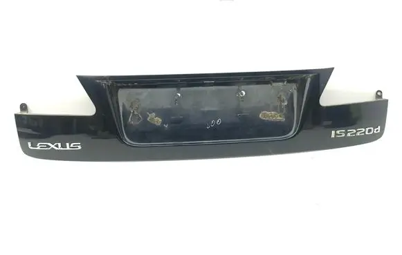 Tailgate trim