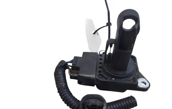 Toyota Avensis T250 Mass air flow meter 222040N010