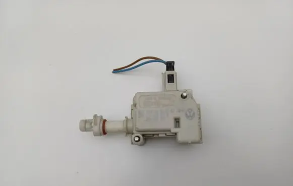 Volkswagen Golf IV Central locking motor 3B0959782