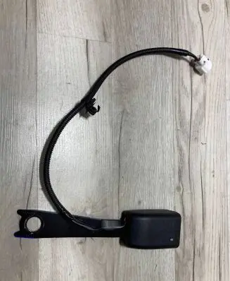 Toyota Hilux VIII Front seatbelt buckle