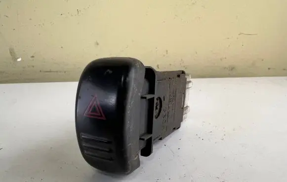 Opel Frontera B Hazard light switch M16328