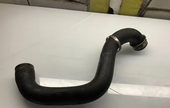 Mercedes-Benz E W211 Engine coolant pipe/hose A2115010682 2115010682