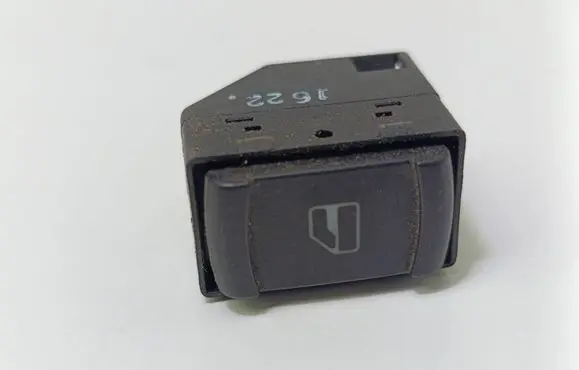 Volkswagen PASSAT B5.5 Electric window control switch 1J0959855