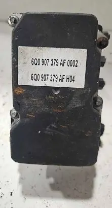 Volkswagen Polo IV 9N3 ABS Pump 0265800511 6830700864 6Q0907379AF0002