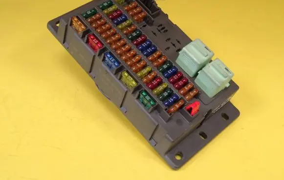 Fuse box set