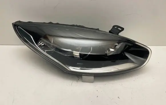 Renault Megane III Headlight/headlamp 260103761R 030128820800