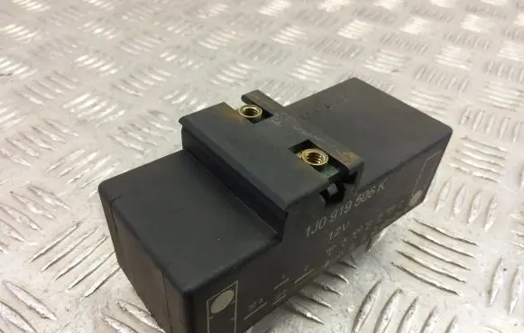 Audi A3 S3 8L ABS relay 1J0919506K