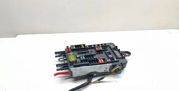 BMW 4 F32 F33 Fuse module 9337884