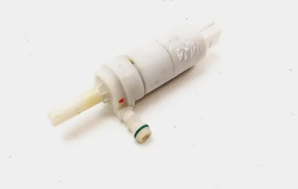 Mercedes-Benz CLS C219 Headlight washer pump 