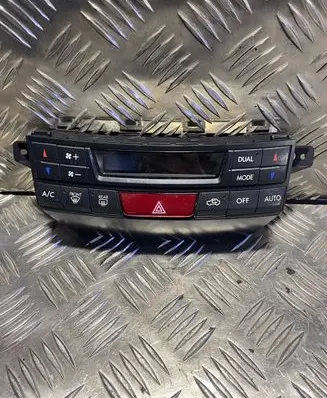 Subaru Outback Climate control unit 72311AJ310