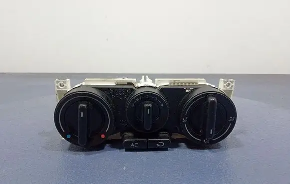 Volkswagen New Beetle Climate control unit 1C0820045D
