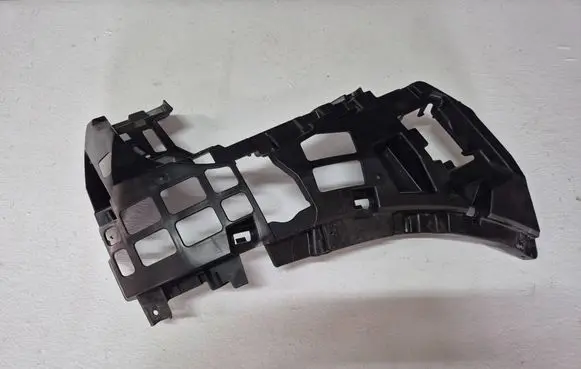Volkswagen Touareg III Front bumper mounting bracket 760807883A