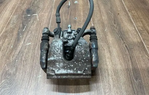 Mercedes-Benz E W213 Rear brake caliper A0004237200 3543371C