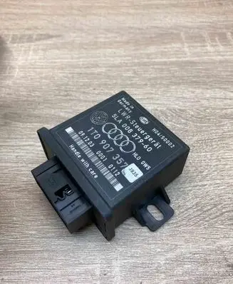 Skoda Octavia Mk2 (1Z) Light module LCM 1T0907357 5LA008379MAIN